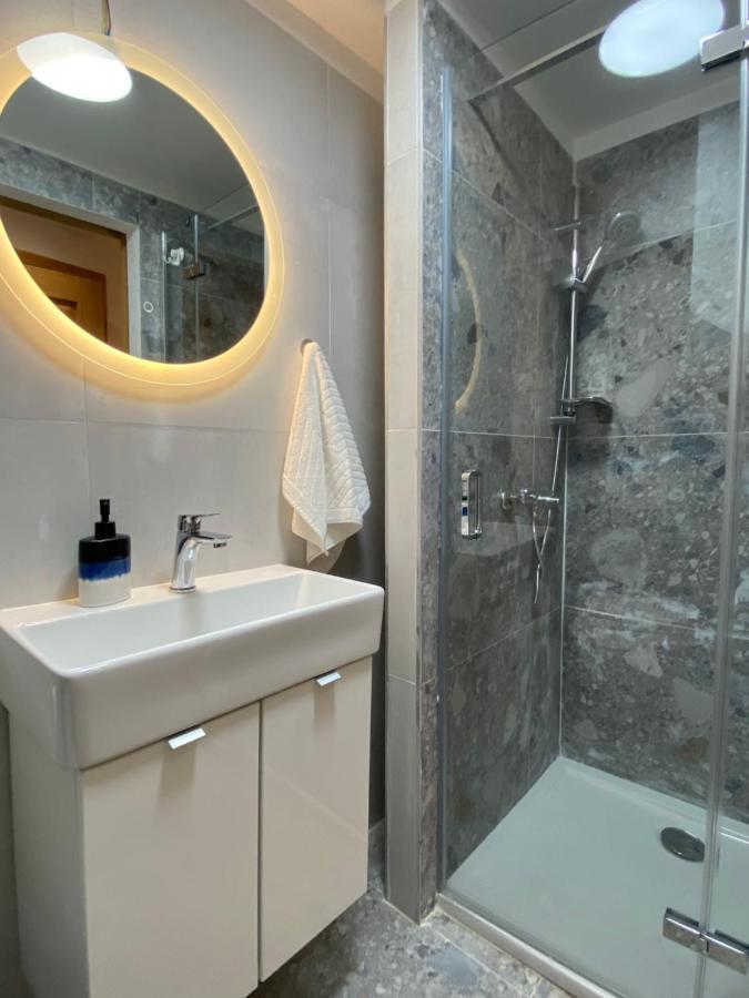 House Malena - Rooms Vis Exterior foto
