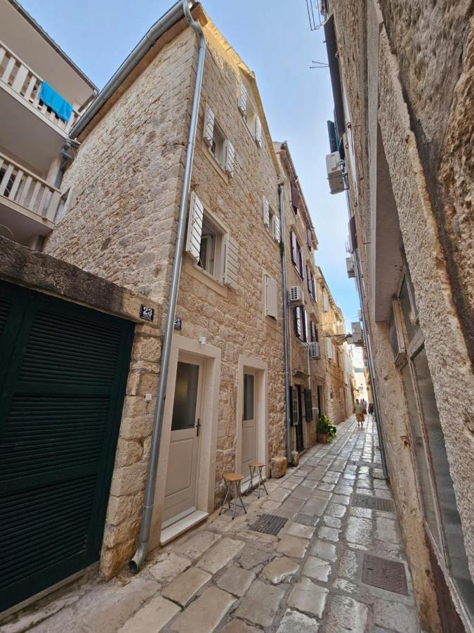 House Malena - Rooms Vis Exterior foto